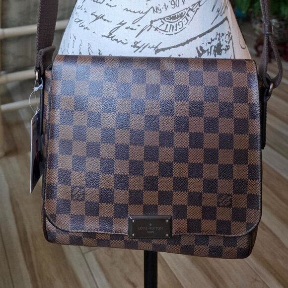 Louis Vuitton Damier Ebene District Pm Crossbody Bag - Picture 1 of 11